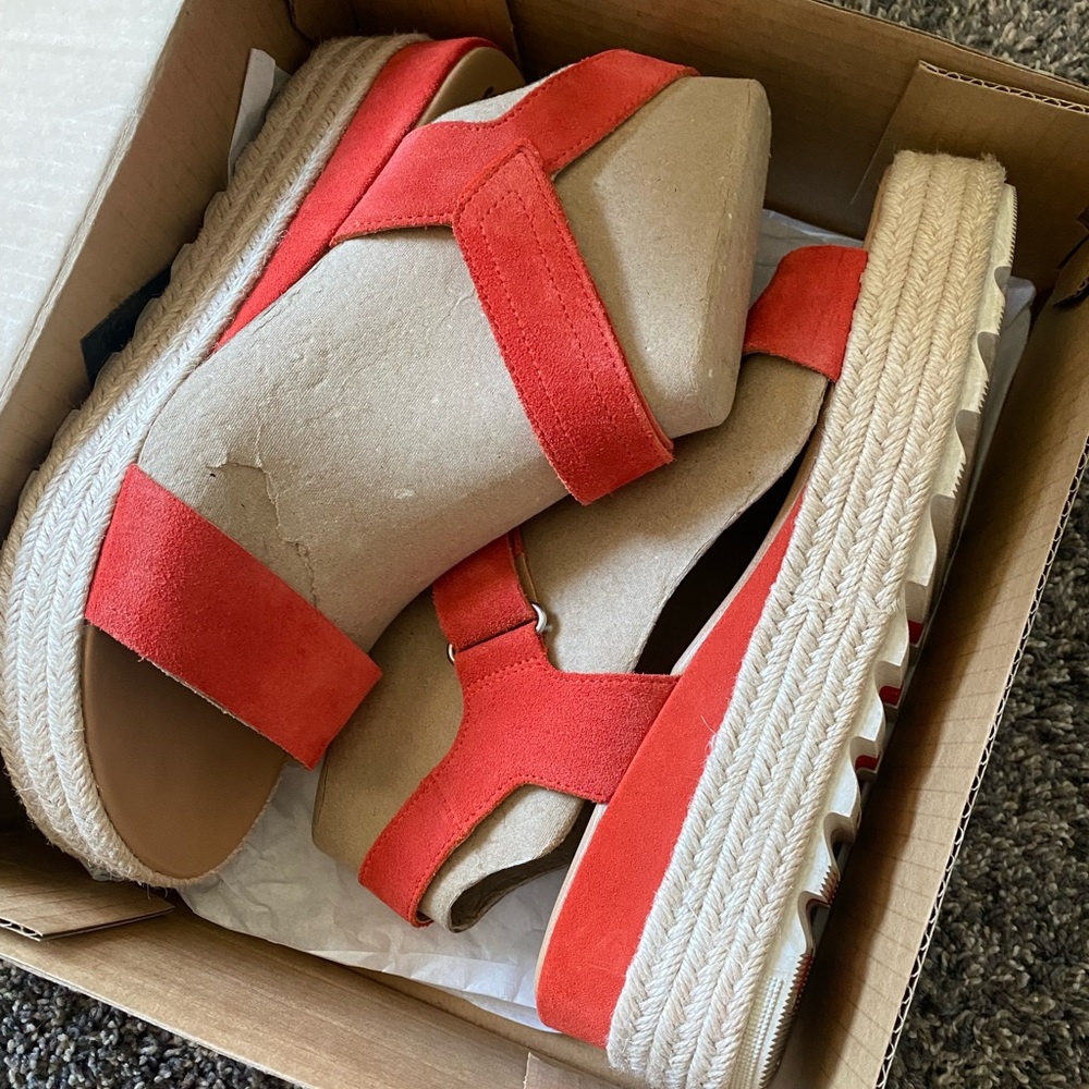 Cameron Flatform Sandals